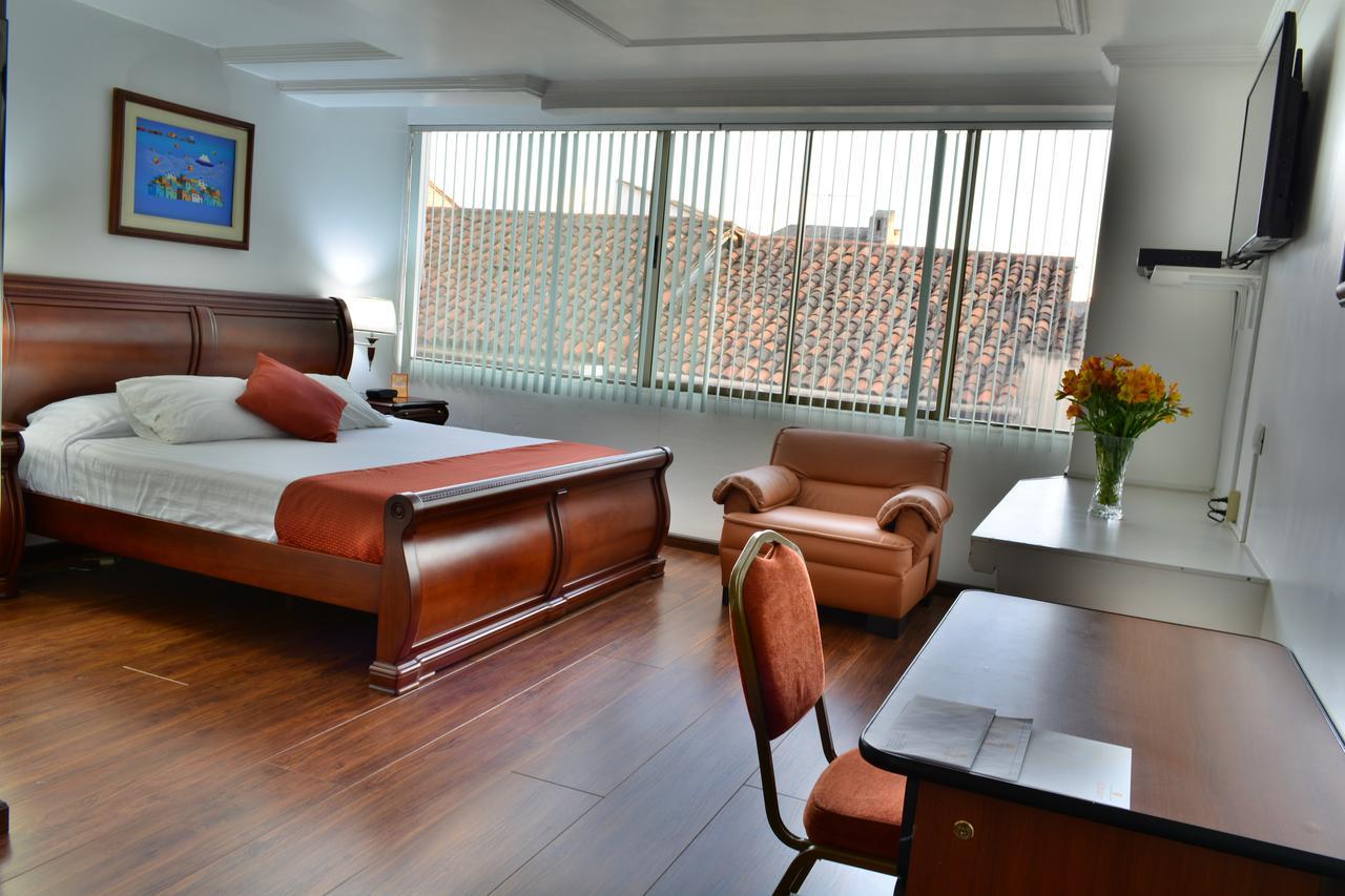 Hotel Cordero Cuenca Bagian luar foto