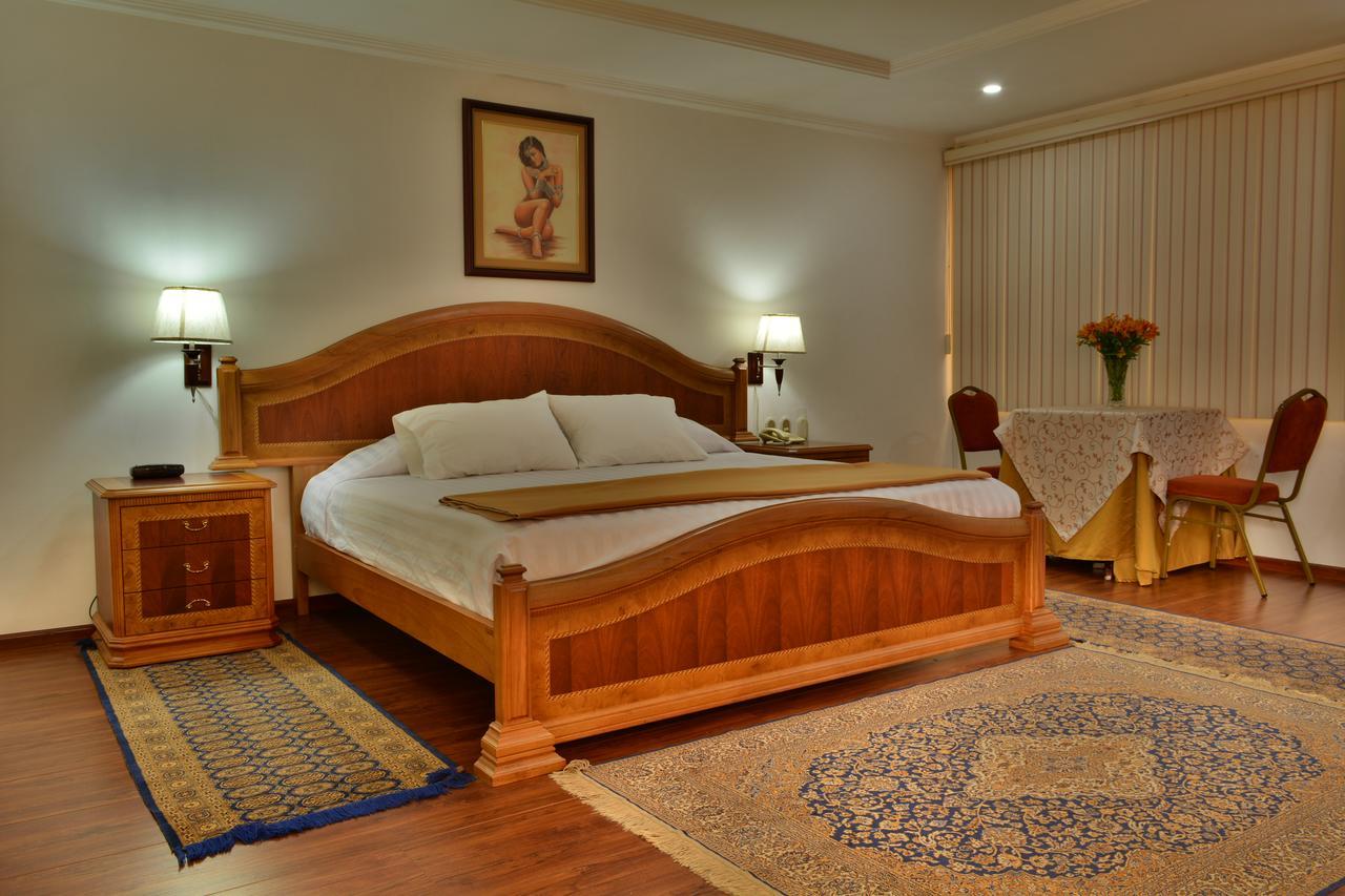 Hotel Cordero Cuenca Bagian luar foto