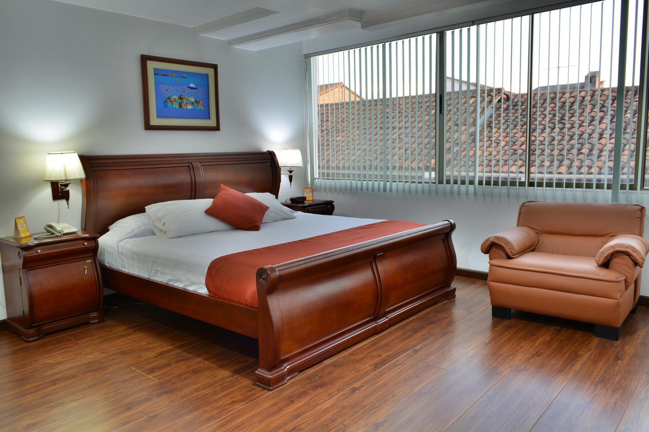 Hotel Cordero Cuenca Bagian luar foto